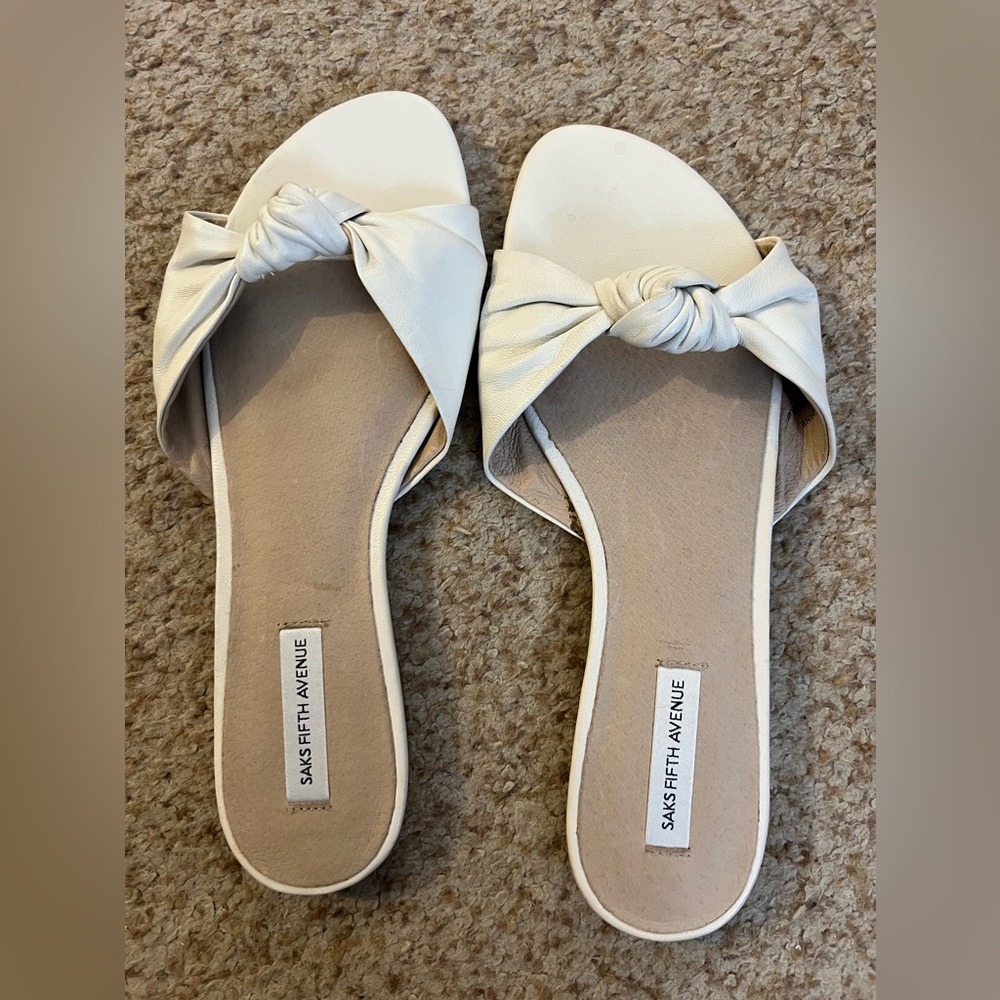 SAKS FIFTH AVENUE white flat leather slides